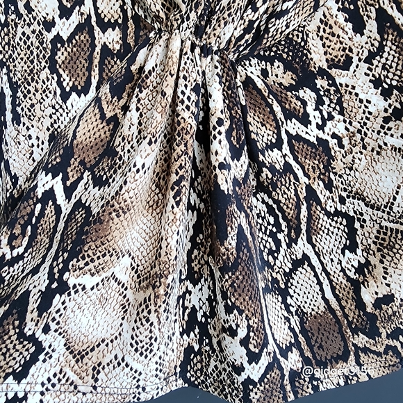 NWOT  LAUNDRY BY SHELLI SEGAL FAUX SNAKESKIN SLEEVELESS TOP - SIZE XS - Picture 2 of 5